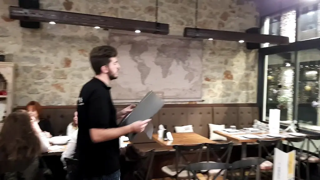 Roots_Aráchova_slider_image_2