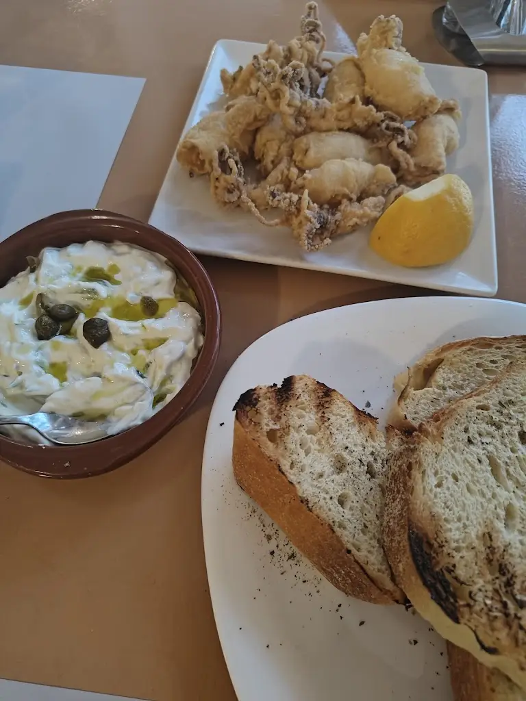 Jane Marsh_Μεζεδοπωλείο Ορτανσία_Chalkída_review