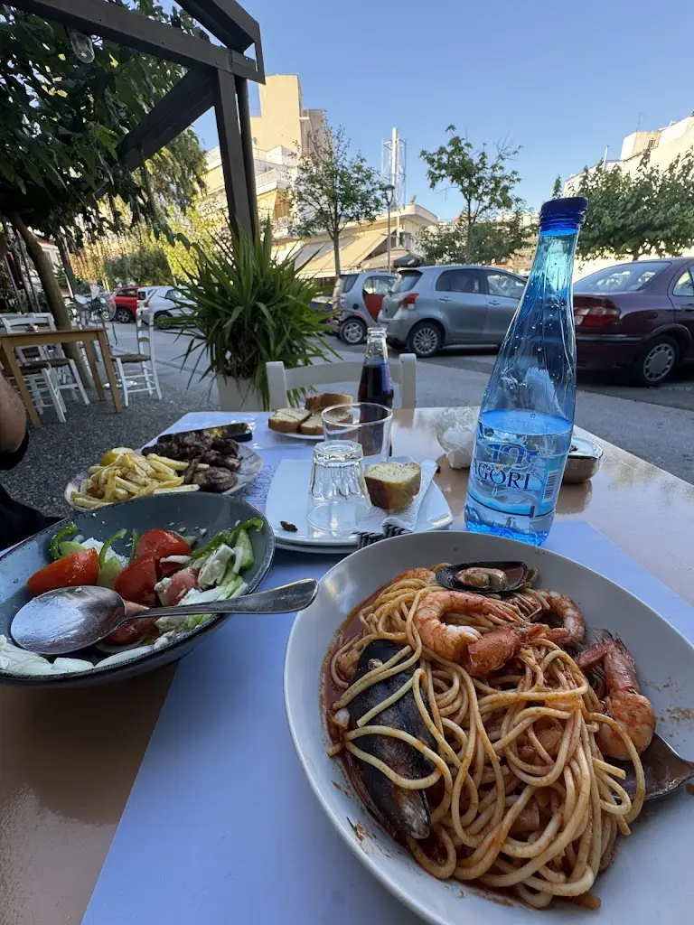 Кира Багаева_Μεζεδοπωλείο Ορτανσία_Chalkída_review