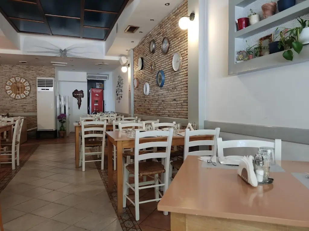 Μεζεδοπωλείο Ορτανσία Restaurant in Chalkída