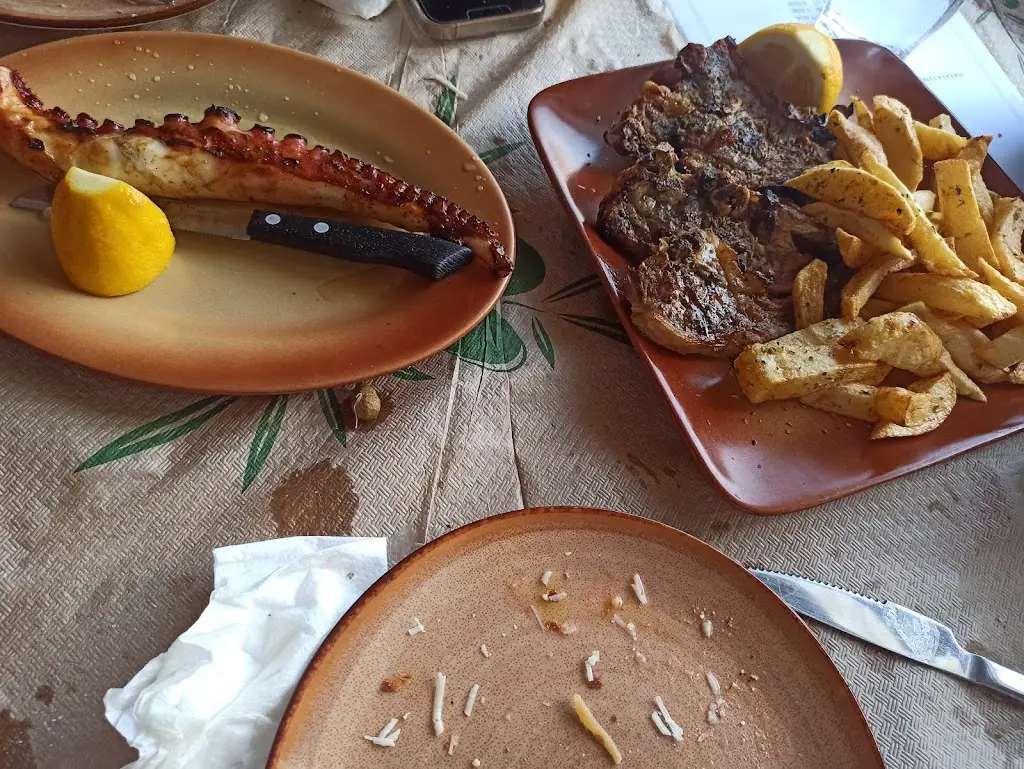 Menü_Ανάματα_Chalkída_Bild_8