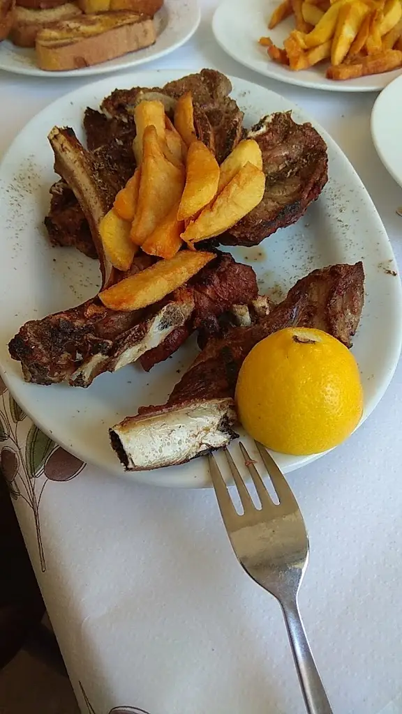 Menü_ΕΚΑΤΗ RESTAURANT_Dístomo_Bild_1