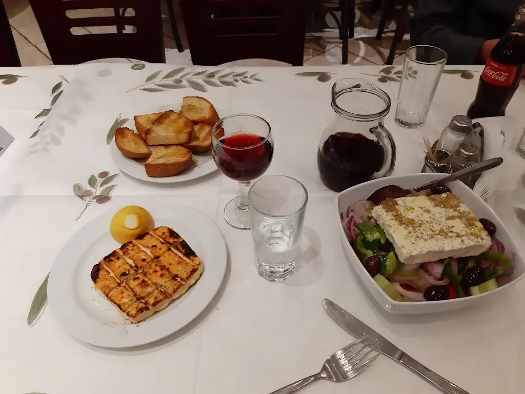 Menü_ΕΚΑΤΗ RESTAURANT_Dístomo_Bild_2