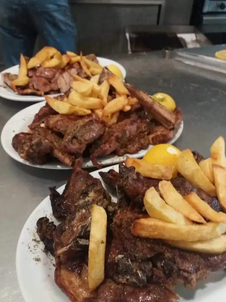 Menü_ΕΚΑΤΗ RESTAURANT_Dístomo_Bild_4