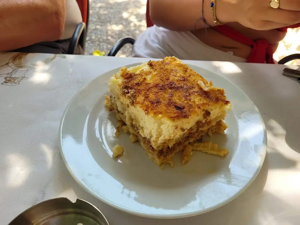 Menü_ΕΚΑΤΗ RESTAURANT_Dístomo_Bild_8