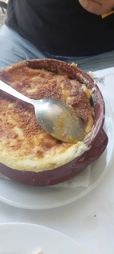 Maria Georgieva_ΕΚΑΤΗ RESTAURANT_Dístomo_Bewertung