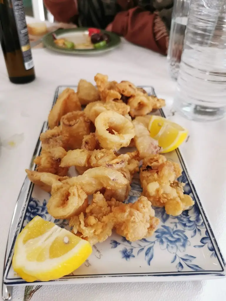 Menü_Ο ΣΩΤΗΡΗΣ ΨΗΤΟΠΩΛΕΙO_Áyios Konstandínos_Bild_5