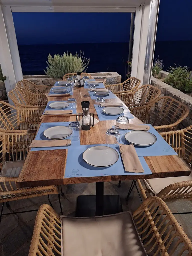 Balkoni Samos | Seaside Cafe Restaurant restaurant in Áyios Konstandínos