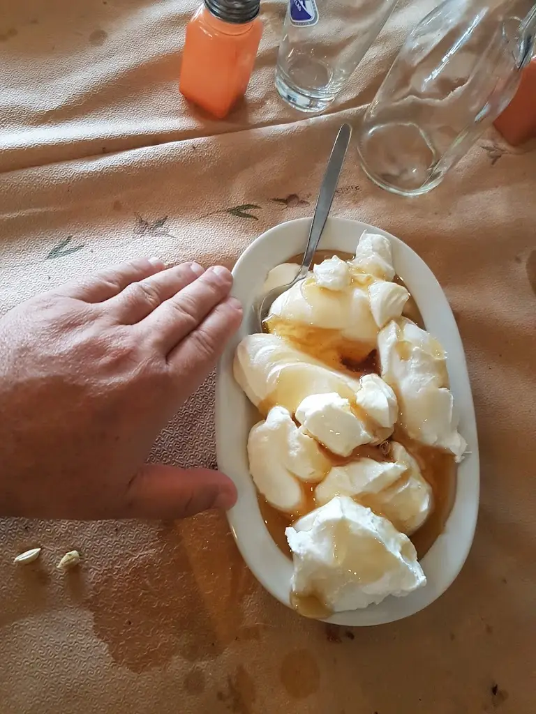 Menü_Νικήτας Ο Κυνηγός - Ταβέρνα_Áyios Konstandínos_Bild_2