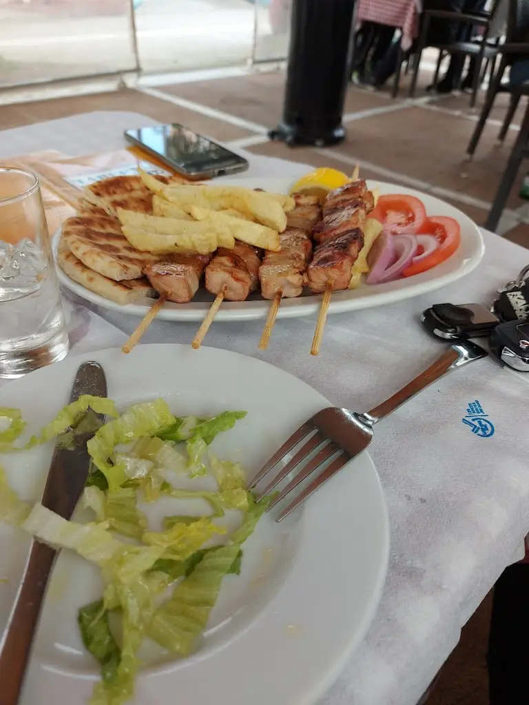 Angeliki K_Tzimēs_Áyios Konstandínos_Bewertung