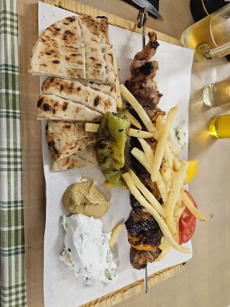 ΤΟ ΚΑΝΑΤΑΚΙ Restaurant in Erétria