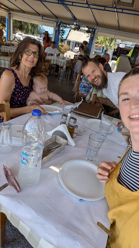 Steffen Höhne-Laverick_Ψαροταβέρνα - Ουζερί ''Νέα Ψαρά''_Erétria_Bewertung