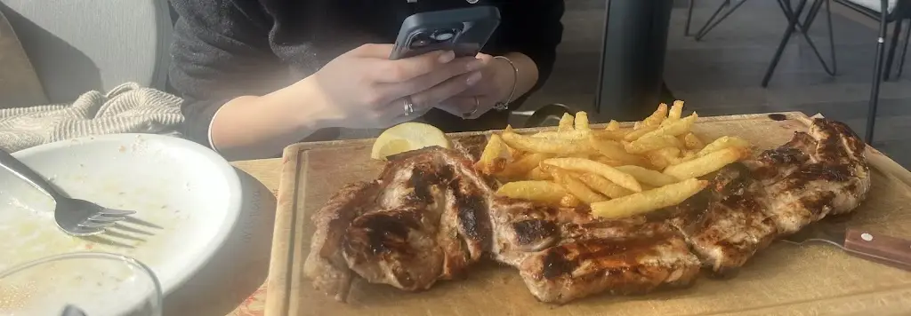 Menu_Anti/peina_Erétria_image_7