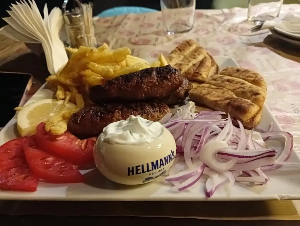 Astrinos Kyralakis_Anti/peina_Erétria_review