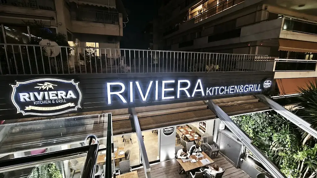 Riviera Kitchen & Grill Restaurant in Álimos