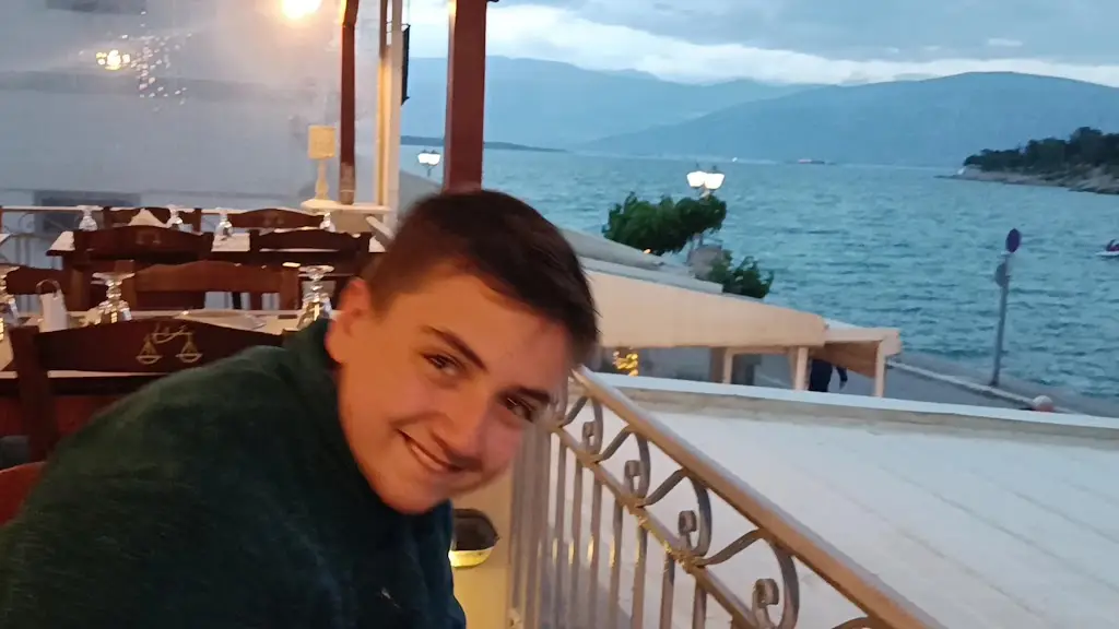 Galaxavra - Γαλαξαύρα_Galaxídhion_slider_image_2