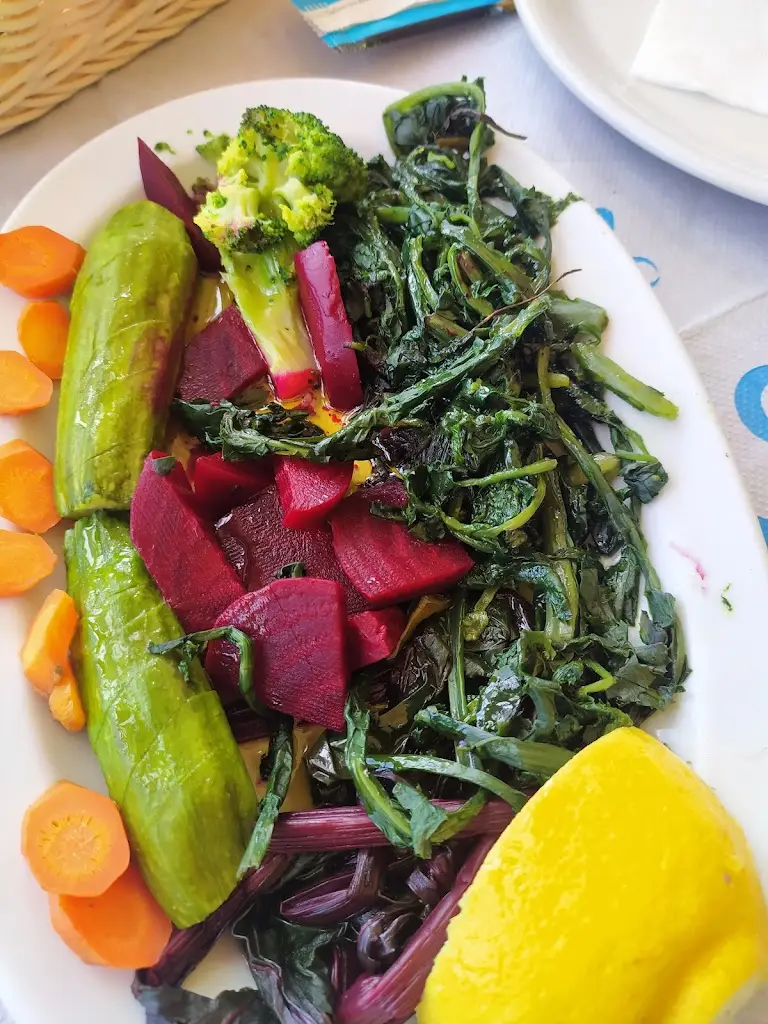 ANNA MARGARET VILALTA SECO_Αναμνήσεις από τα λιμάνια_Galaxídhion_Bewertung