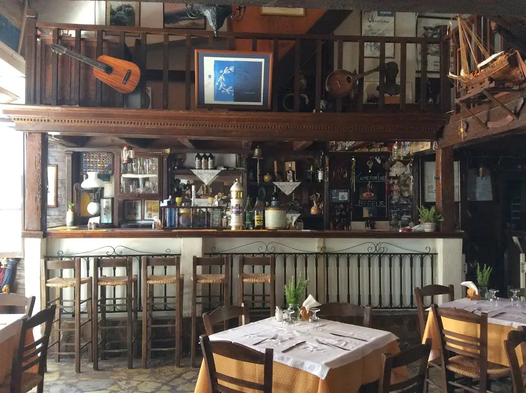 Ο Μπεμπέλης-Bebelis Restaurant in Galaxídhion