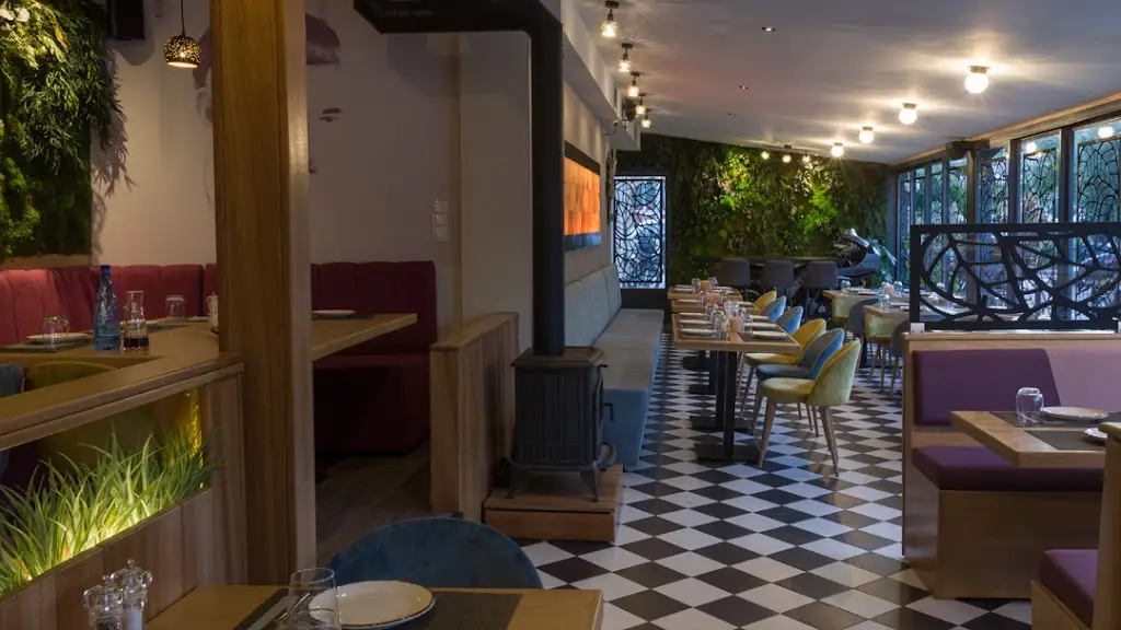 Bebi's restaurant à Álimos