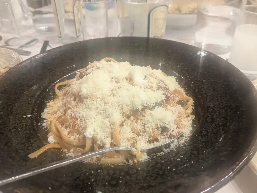 Peter Bosilkov_Abona Kamena Vourla_Kaména Voúrla_review