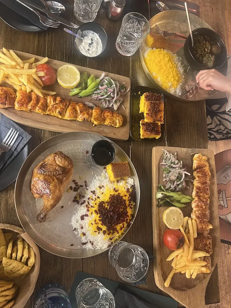 Menü_Darbari Restaurant_Álimos_Bild_5