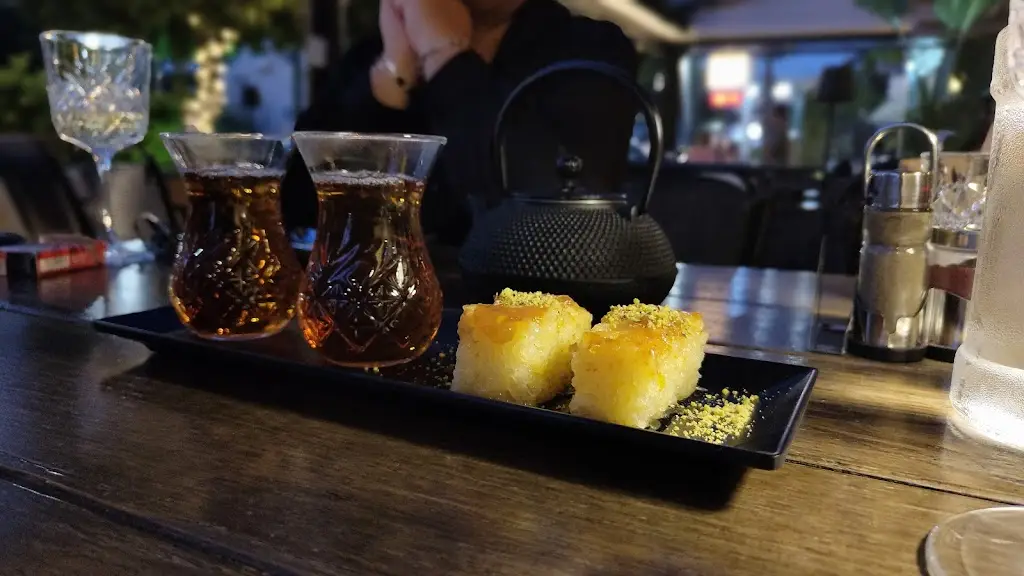 Menü_Darbari Restaurant_Álimos_Bild_7