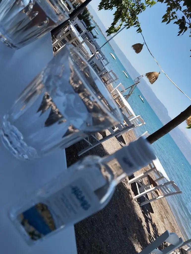 Natasa Zilakaki_Meze-resto-remeze_Kaména Voúrla_Bewertung