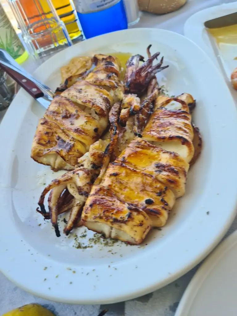 Menü_Nostos Fish Restaurant_Kaména Voúrla_Bild_8