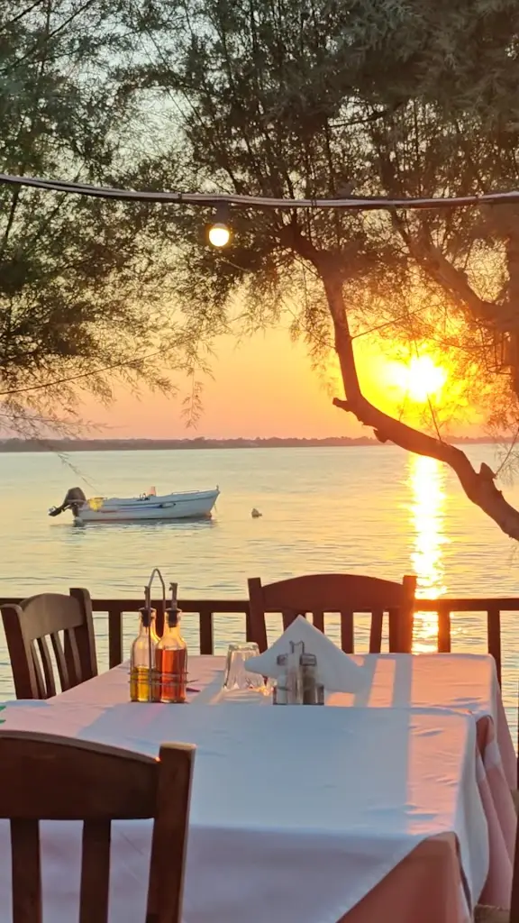 Kavos_Kaména Voúrla_slider_image_2