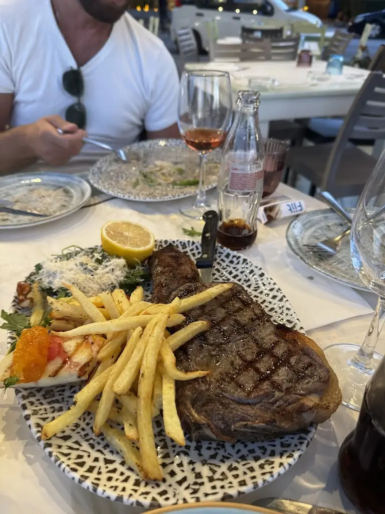 Konstantinos_Stilvi_Kaména Voúrla_Bewertung