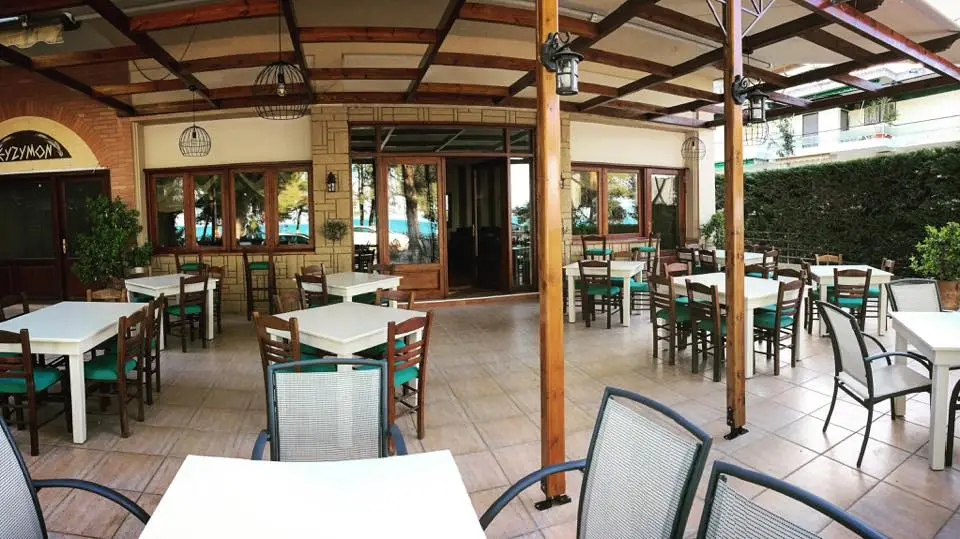 Stilvi Restaurant in Kaména Voúrla