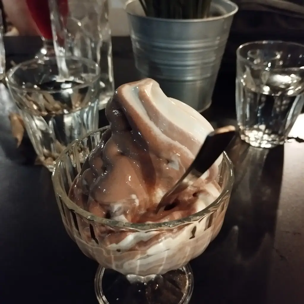 Menü_Imioro_Kaména Voúrla_Bild_6