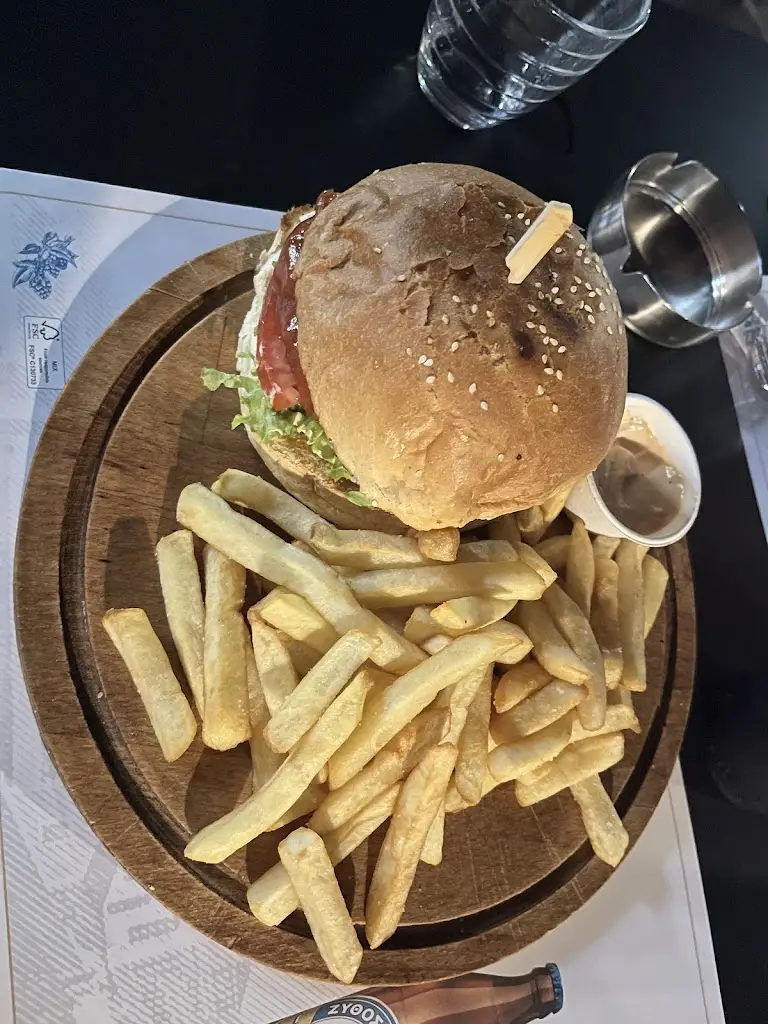 ΓΙΩΡΓΟΣ ΣΤΡΙΦΤΑΡΑΣ_Imioro_Kaména Voúrla_Bewertung