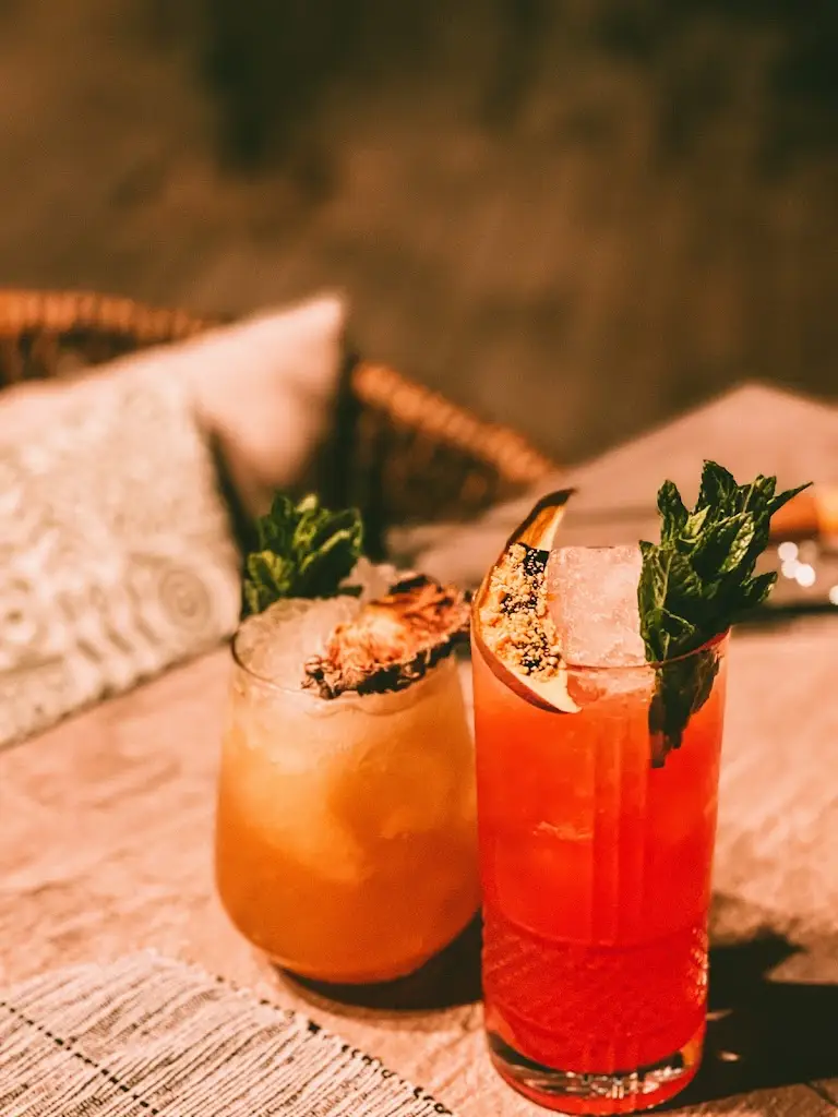 Menü_Bond cafe bar restaurant_Álimos_Bild_5