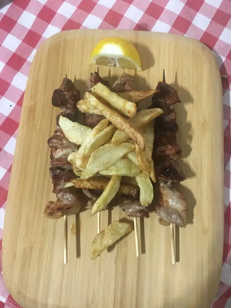 Menü_Το Ελληνικον_Kaména Voúrla_Bild_3