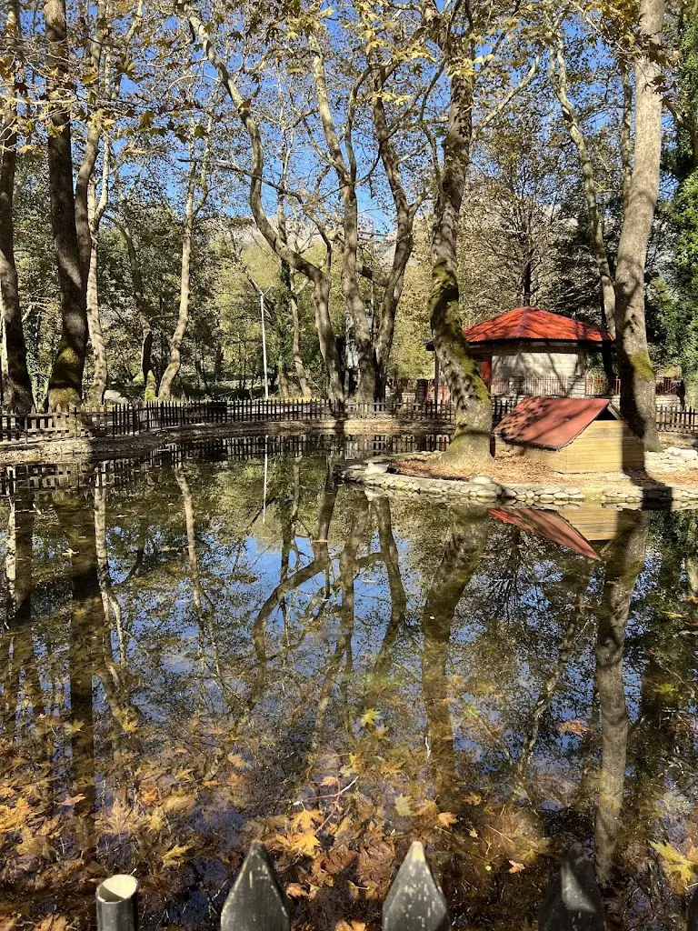 DimitrisFr_Kefalovriso Park_Karpenísi_Bewertung