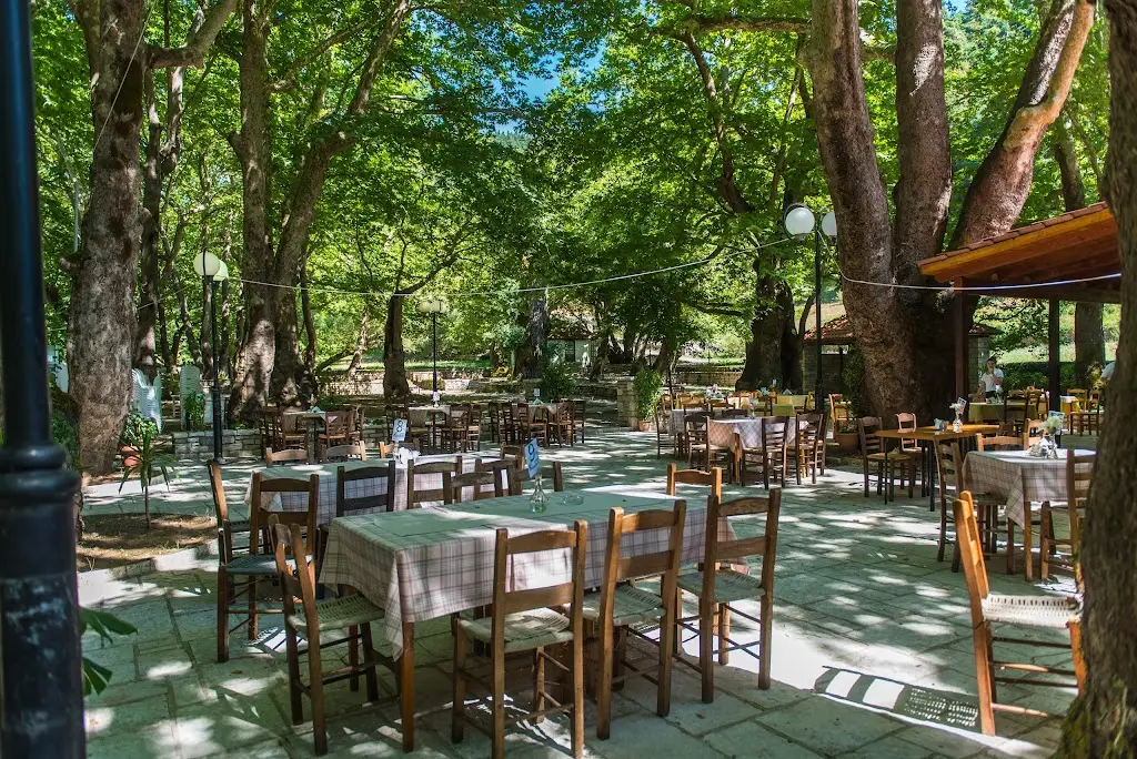 Kefalovriso Park_Karpenísi_slider_image_1