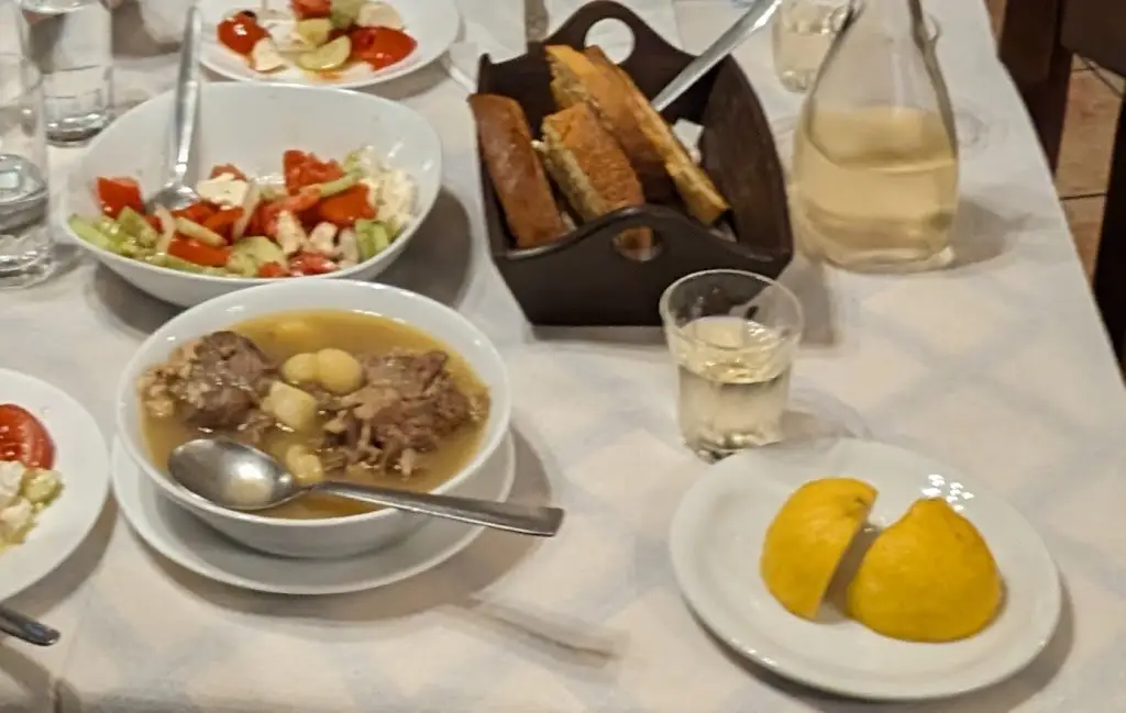 Jimmy Bruno_Foliá Tavern_Karpenísi_Bewertung