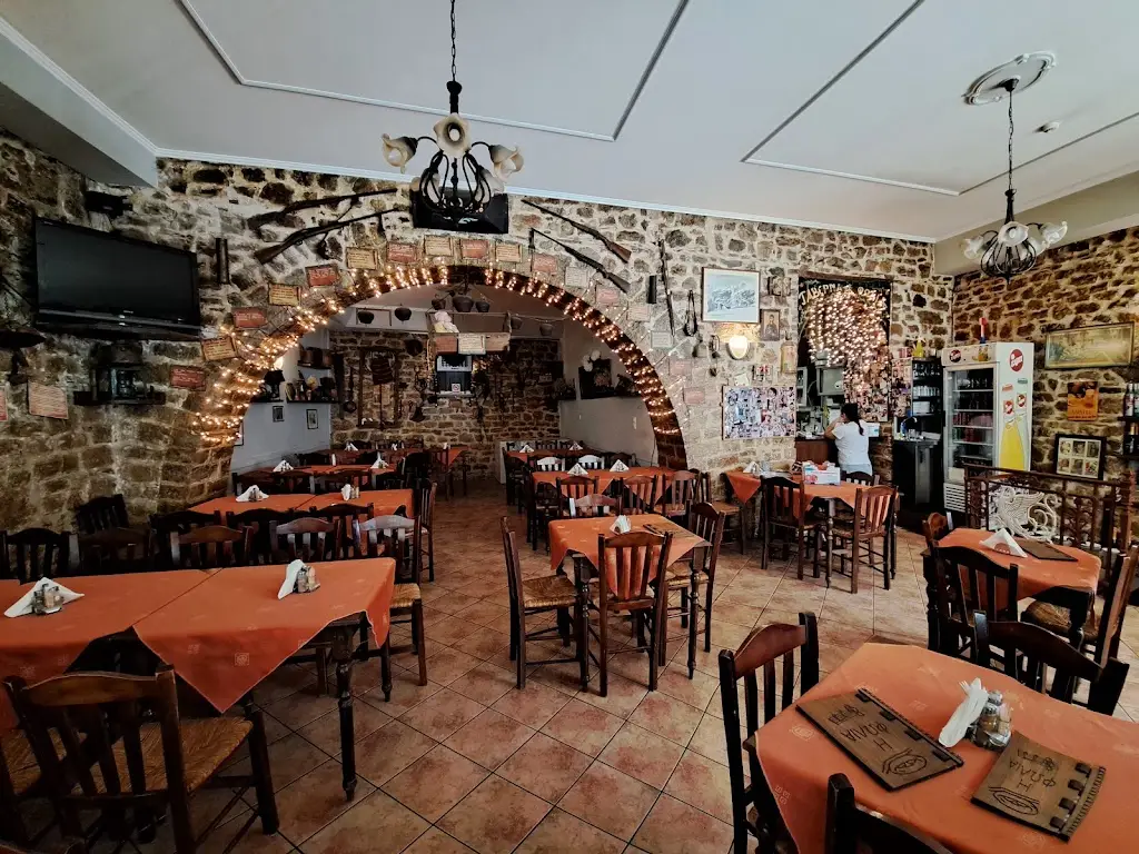 Foliá Tavern Restaurant in Karpenísi