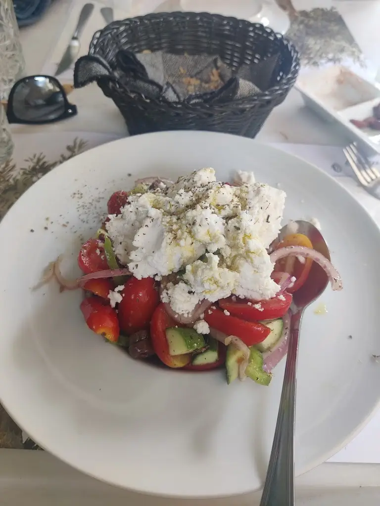 Menü_O Mpakalis_Álimos_Bild_9