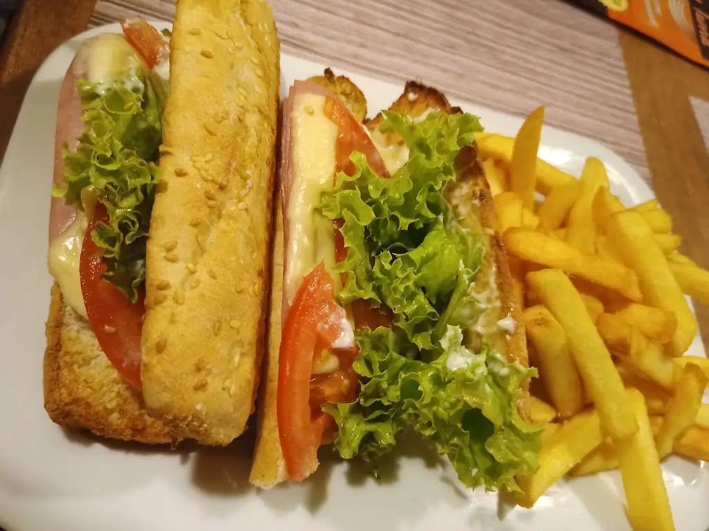 Pizza Goniá_Karpenísi_slider_image_2