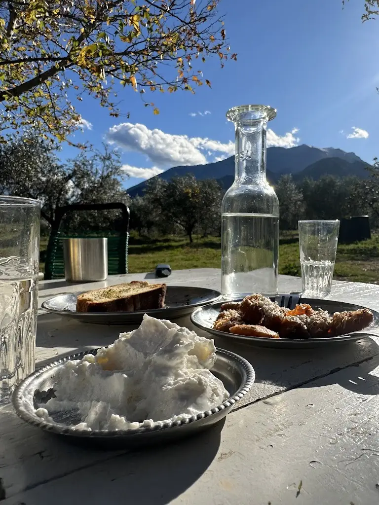 Menü_Χαμοκέλα Ρακαριό του Πενταρίτσα_Káto Tithoréa_Bild_3