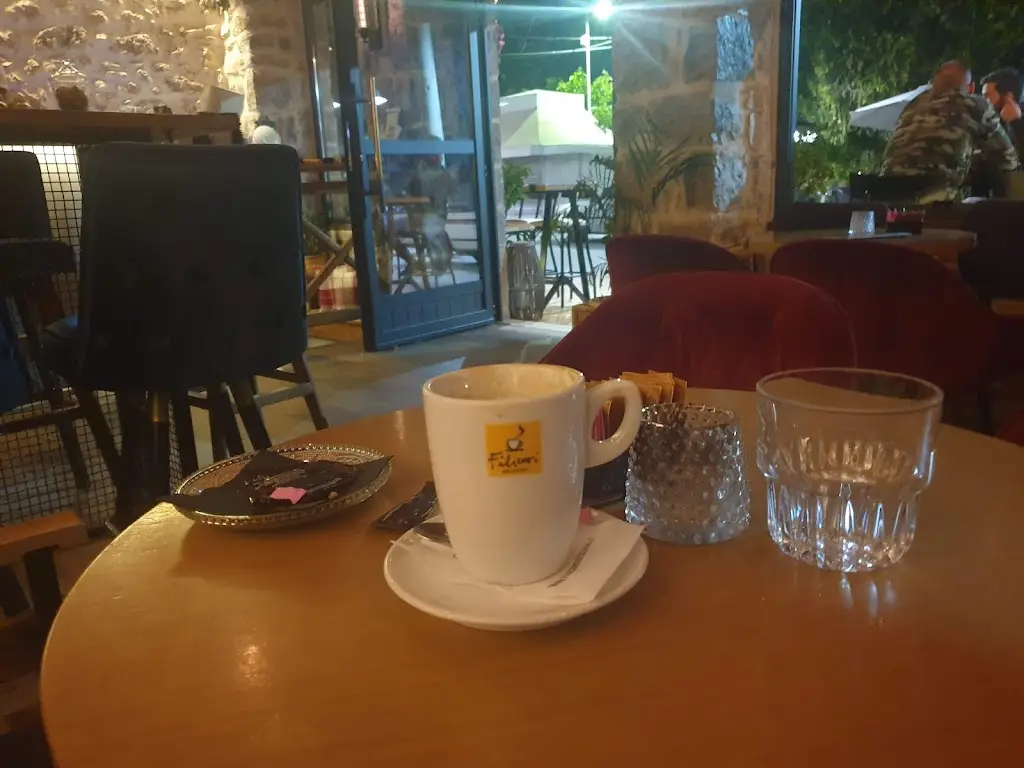 Menu_Montage Cafe & Bar_Káto Tithoréa_image_2