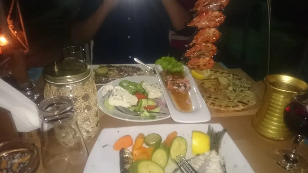 Menü_Ta katsarolakia Restaurant_Kastélla_Bild_5