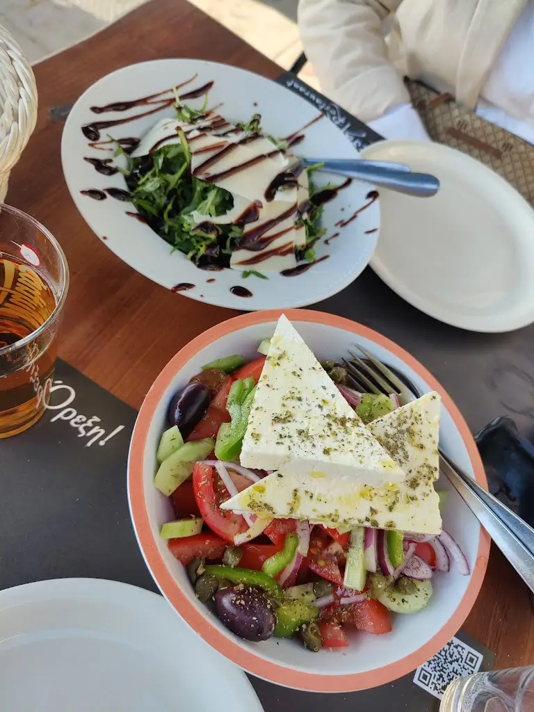 Menü_Ta katsarolakia Restaurant_Kastélla_Bild_8