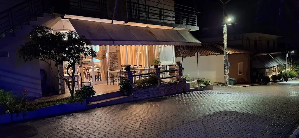 Konstantinos_Ταβέρνα Κρητικός_Kastélla_review