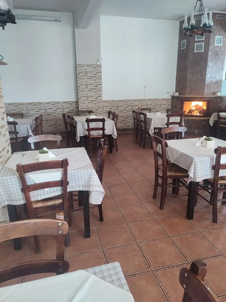 Ταβέρνα Κρητικός Restaurant in Kastélla