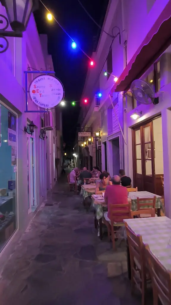 Cavo d' oro_Kárystos_slider_image_2