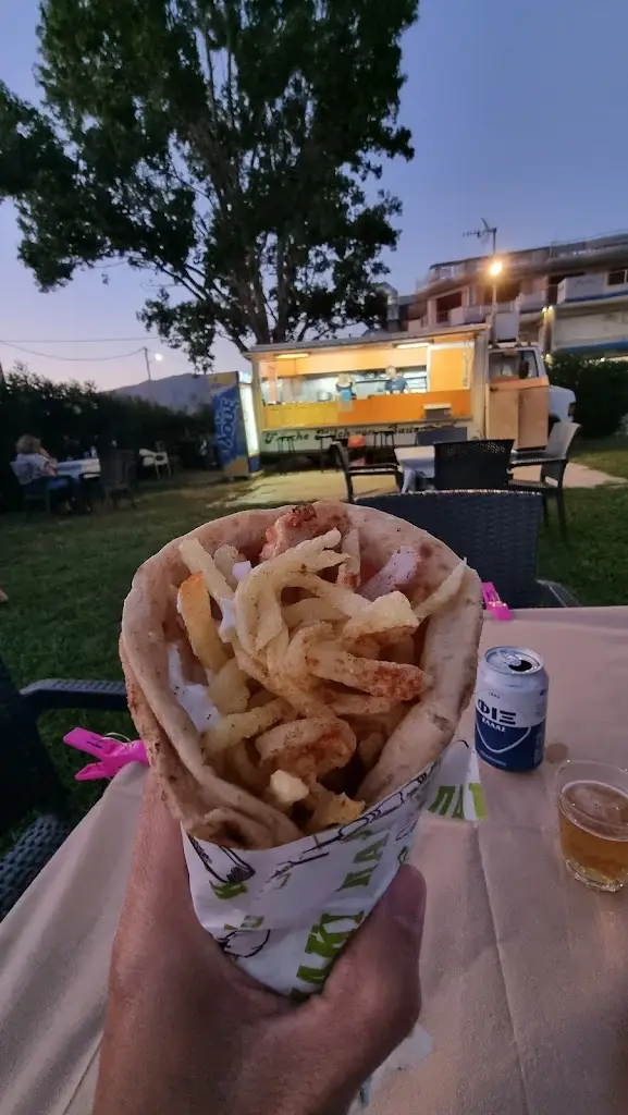 Deisy Datunsolang_Η Καντίνα του Λουκά_Kárystos_Bewertung