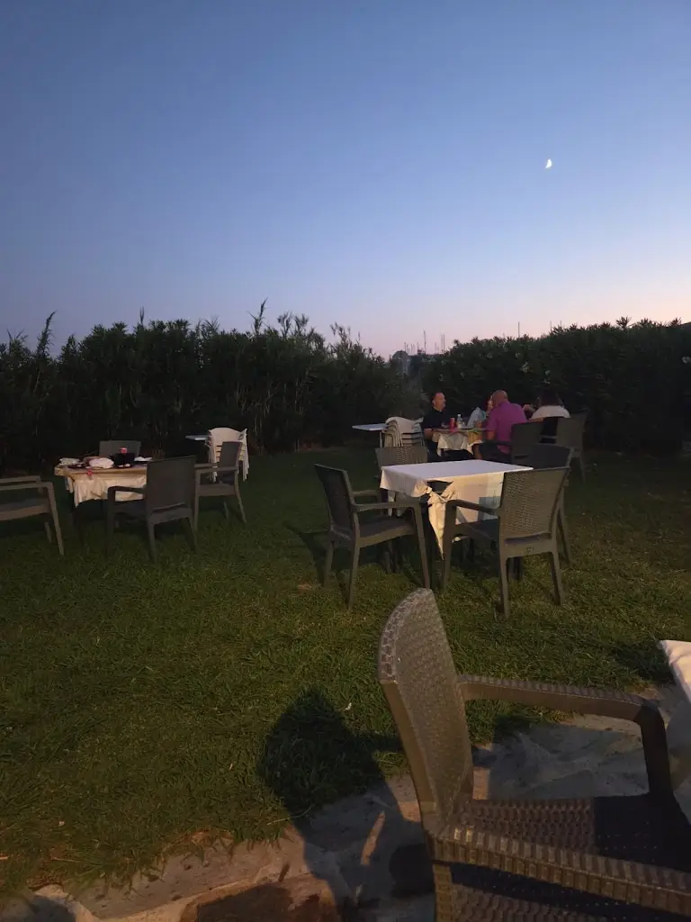 Η Καντίνα του Λουκά_Kárystos_slider_image_3